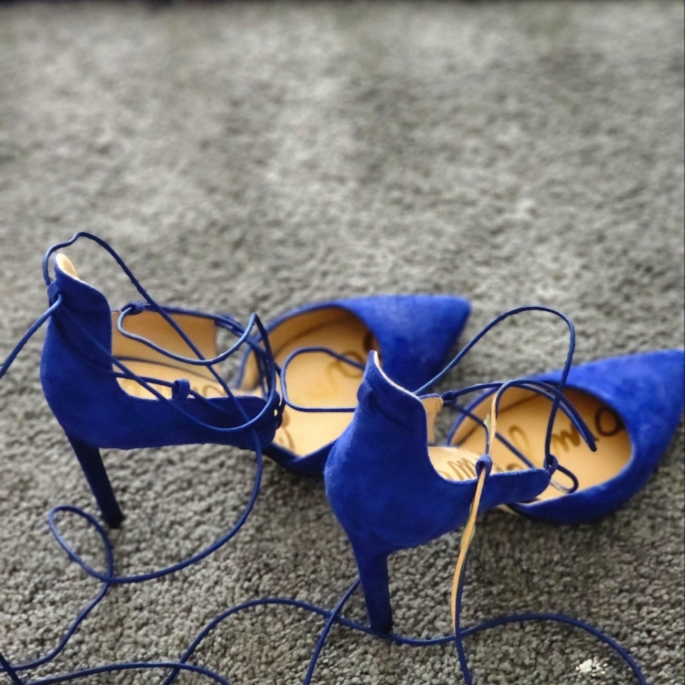 Size 8 -Blue High heels